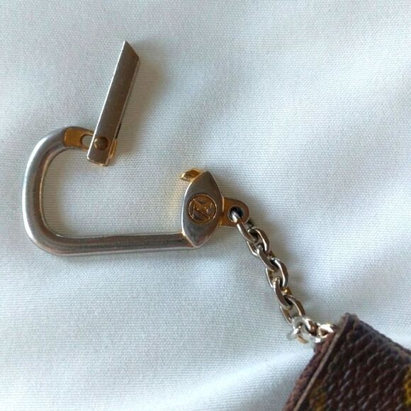💯% Authentic Louis Vuitton Key Card Holder - Picture 10 of 11